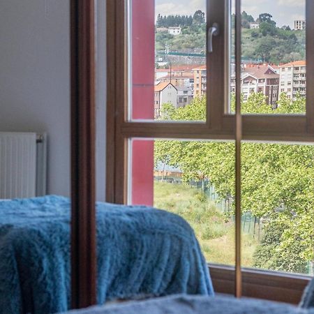 Confort Junto A La Ria De Barakaldo Exterior foto
